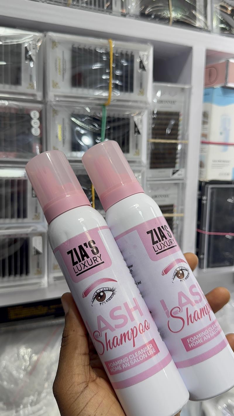 Zia’s Luxury Lash Shampoo
